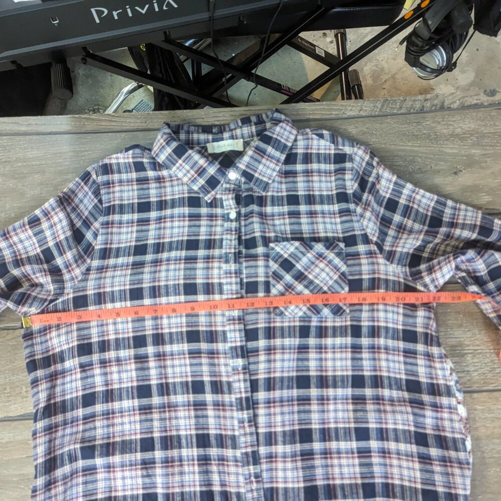 Altar'd State Oversized Medium High/Low Button Up - Picture 7 of 15